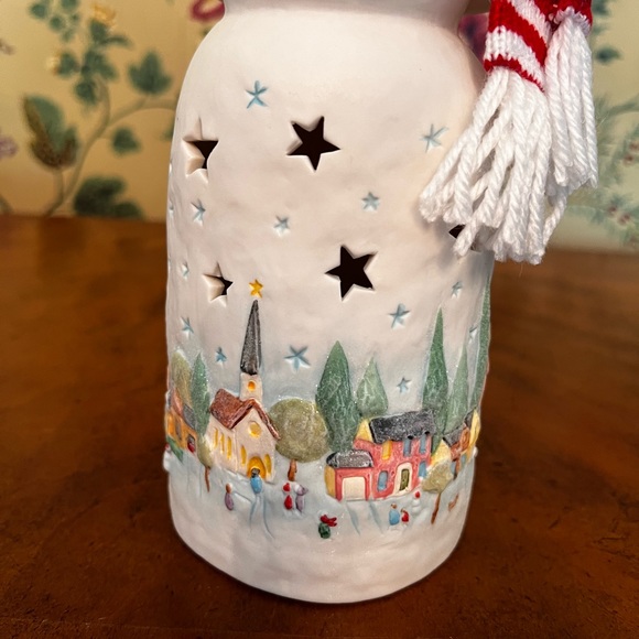 Hallmark 2012 Snowtop Lodge Ceramic Tabletop Snowman Candle House - Picture 10 of 12